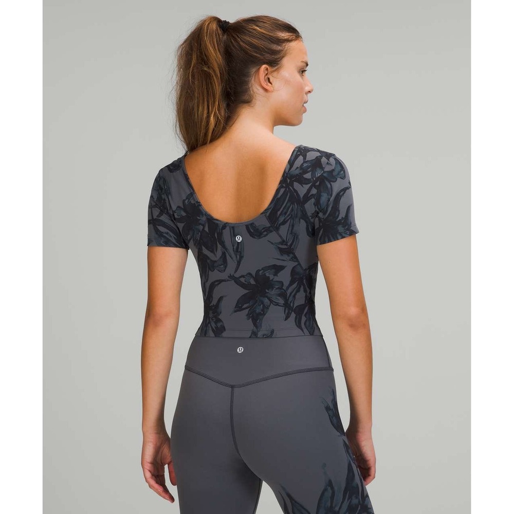 Lululemon Align T-shirt Botanical Bloom Anchor Multi Size‎ 6